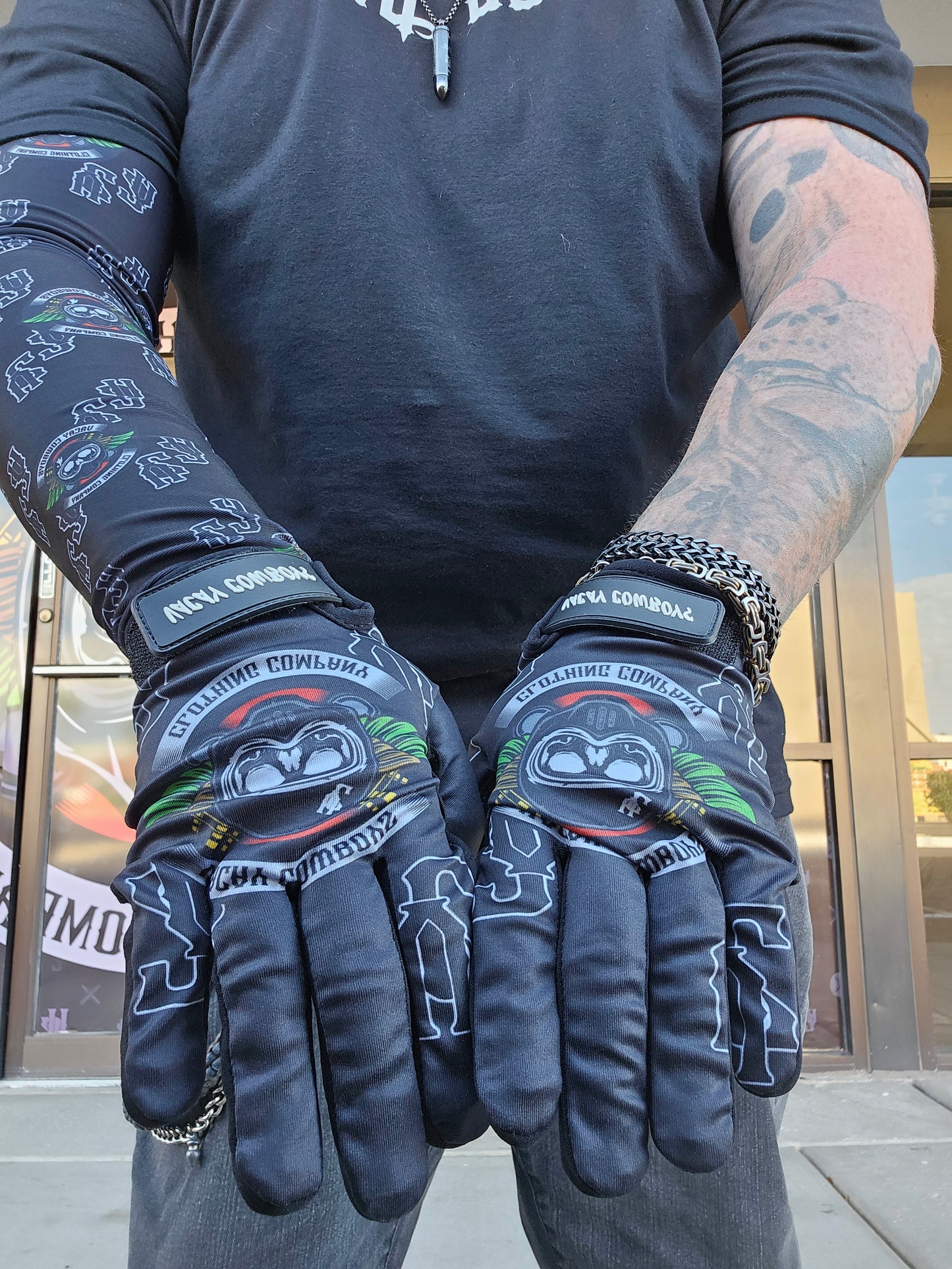 Signature Ollie's - Moto Gloves